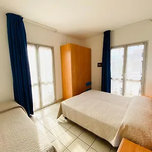 Appartamento Augustus - P. Mazzini - 100 Metri Dal Mare- Lido, Lido di Jesolo